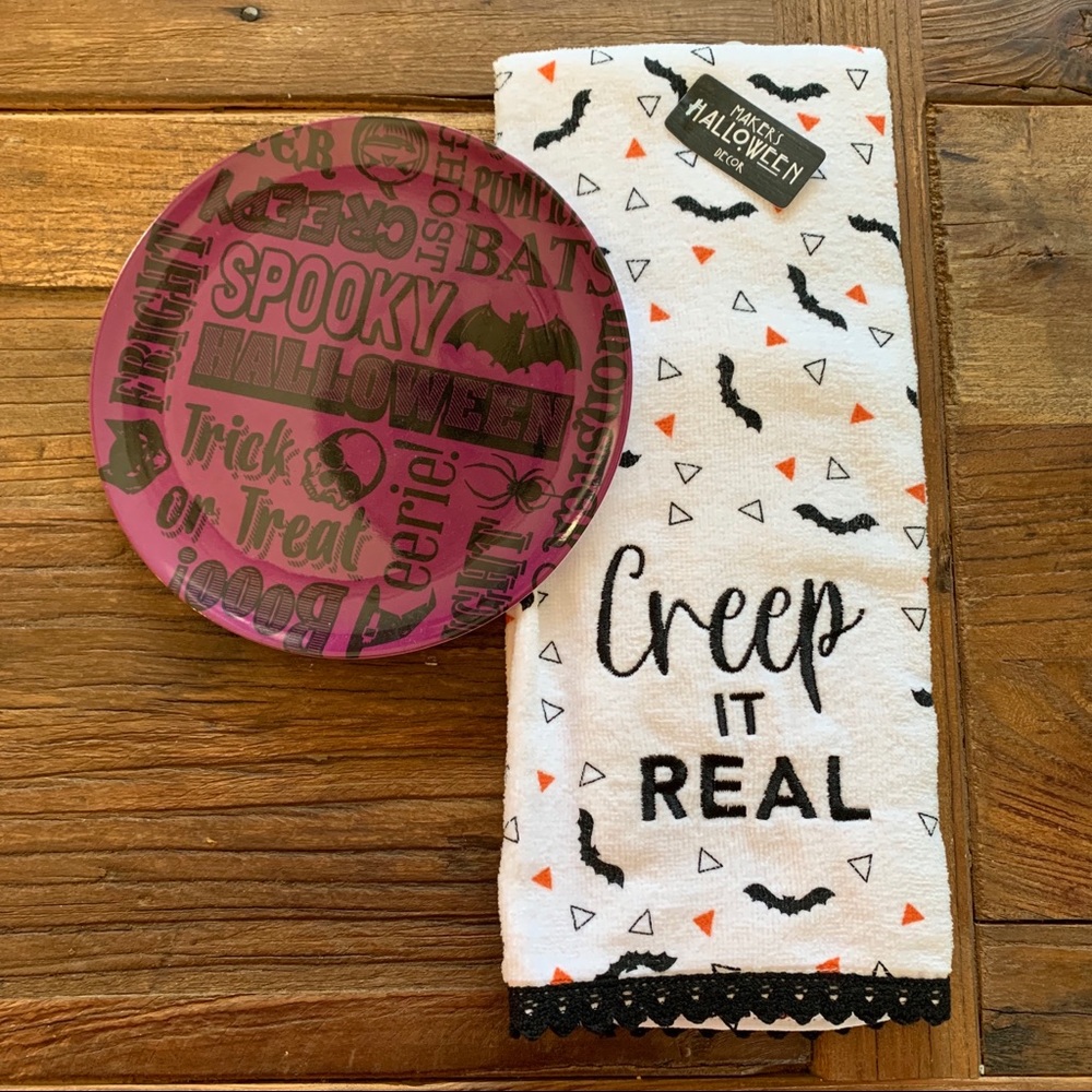 NWT Halloween Hand Towel and Decorative Plate Set